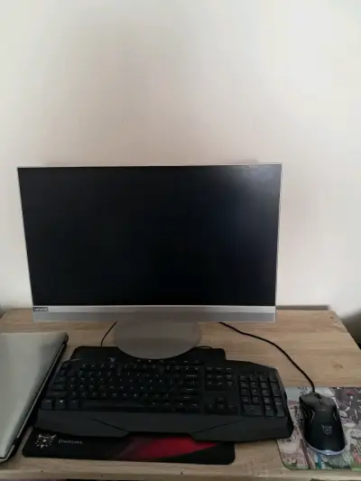 Monitor Lenovo con teclado y mouse onikuma gamer - miniatura 1