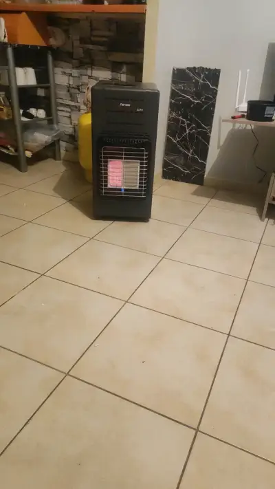 Calefactor a gas Fensa en buen estado - miniatura 1
