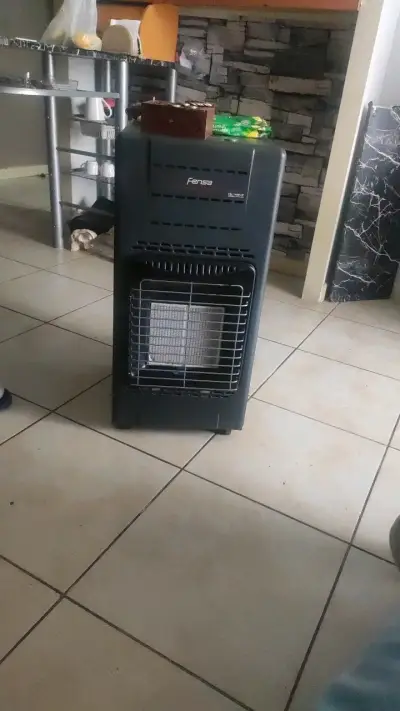 Calefactor a gas Fensa en buen estado - miniatura 2