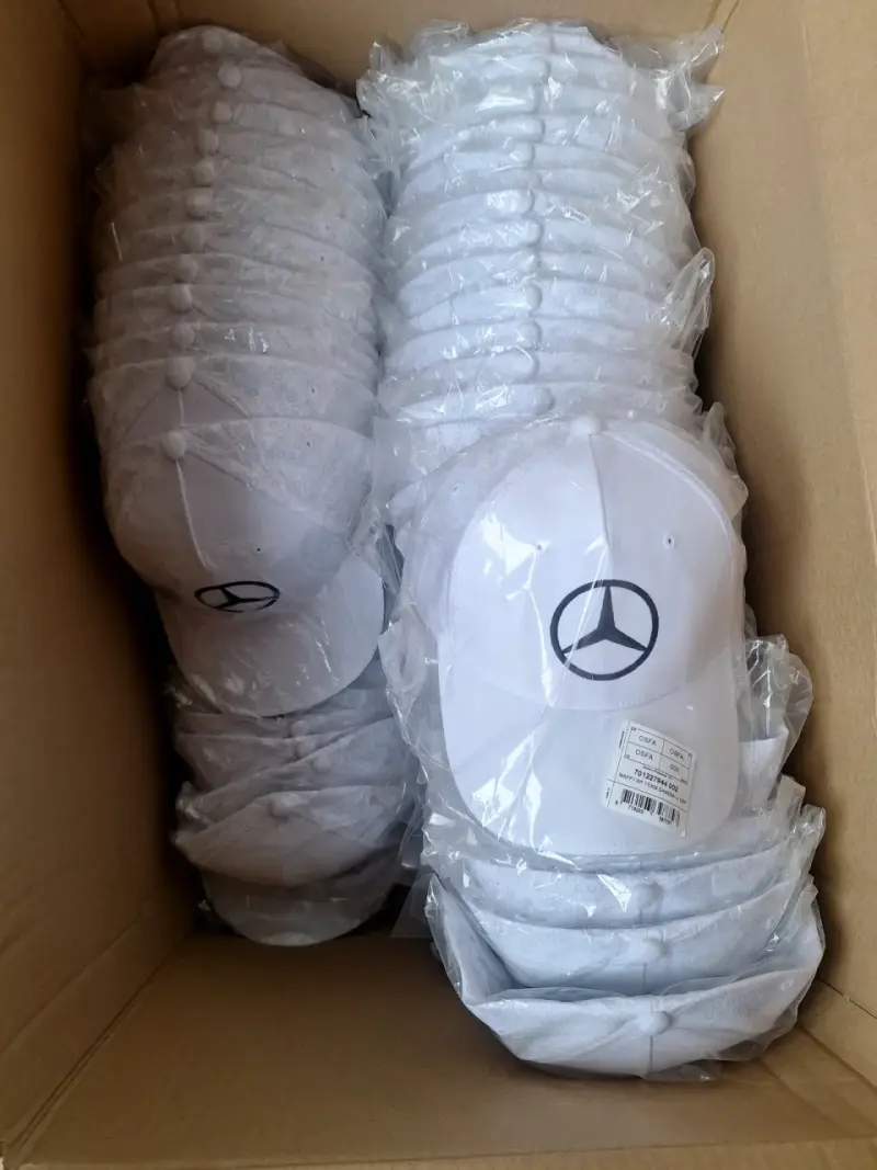 Gorra  Mercedes-Benz blanca