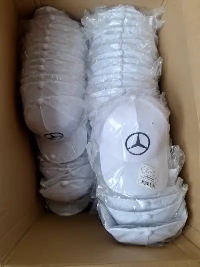 Gorra  Mercedes-Benz blanca - miniatura 1