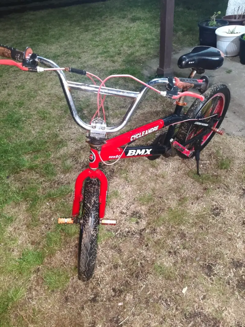 Bicicleta BMX Cyclandra roja para acrobacias - 2