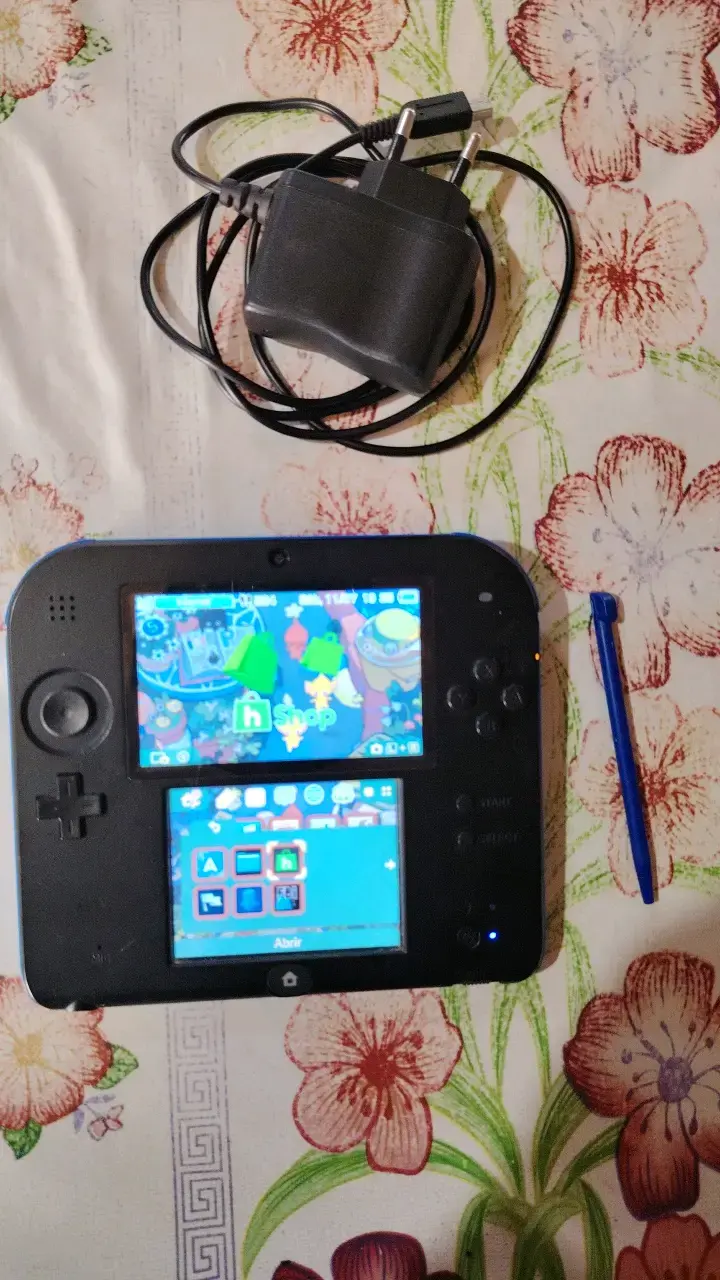 Consola portátil Nintendo 2DS con magia - 4