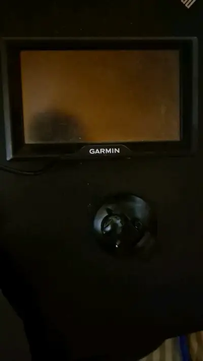 GPS Garmin con soporte para auto - miniatura 1