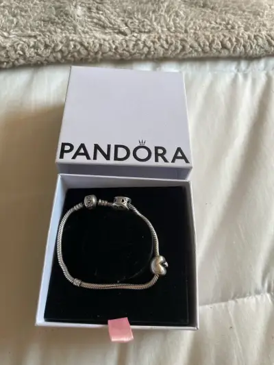 Pulsera Pandora de plata con dijes - miniatura 1