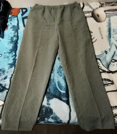 Pantalones de rayas gris - miniatura 1