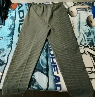 Pantalones de rayas gris - miniatura 2