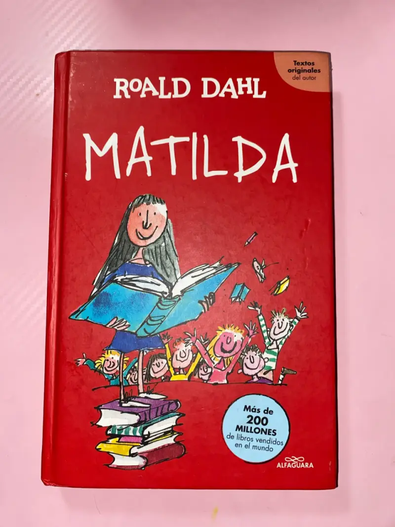 Libro Matilda de Roald Dahl en español - 1