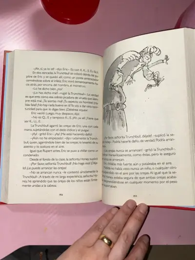 Libro Matilda de Roald Dahl en español - miniatura 3