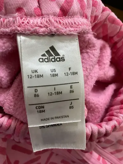 Conjunto deportivo infantil Adidas gris y rosado - miniatura 4