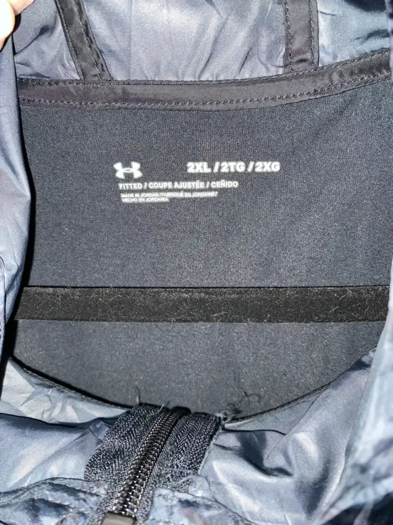 Cortavientos Under Armour negro camuflado - 3