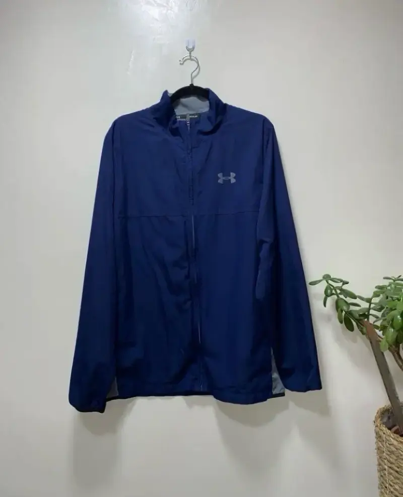 Chaqueta deportiva Under Armour azul marino - 1