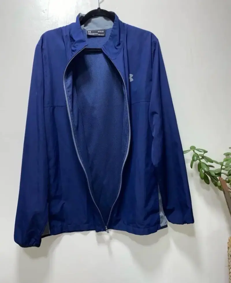 Chaqueta deportiva Under Armour azul marino - 2