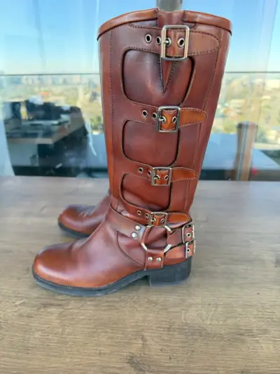 Botas Gacel de cuero marrón con hebillas - miniatura 1