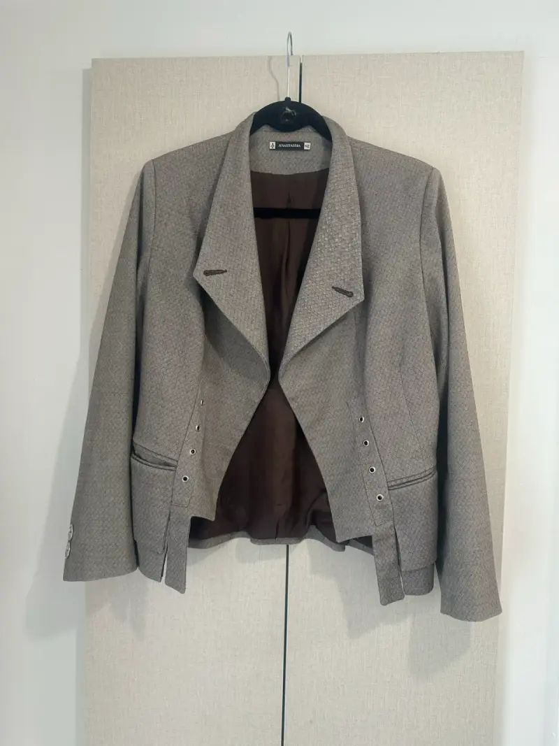 🖤Chaqueta gris marca ANASTASSIA🖤 - 2