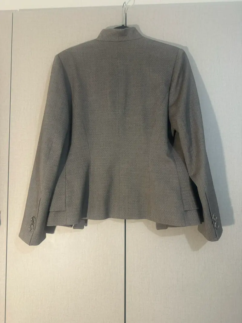 🖤Chaqueta gris marca ANASTASSIA🖤 - 6