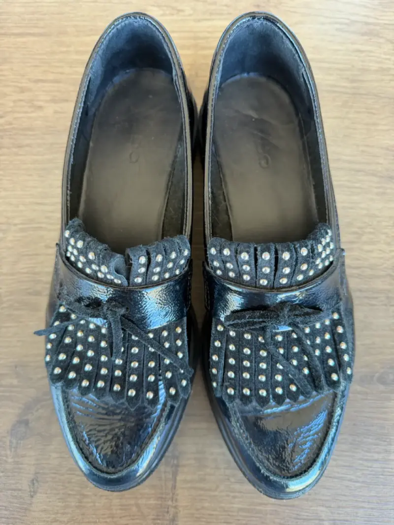 Mocasines Aldo negros con tachas - 3