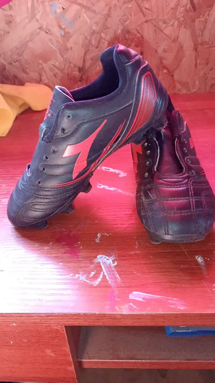 Zapatillas de fútbol Diadora - 1