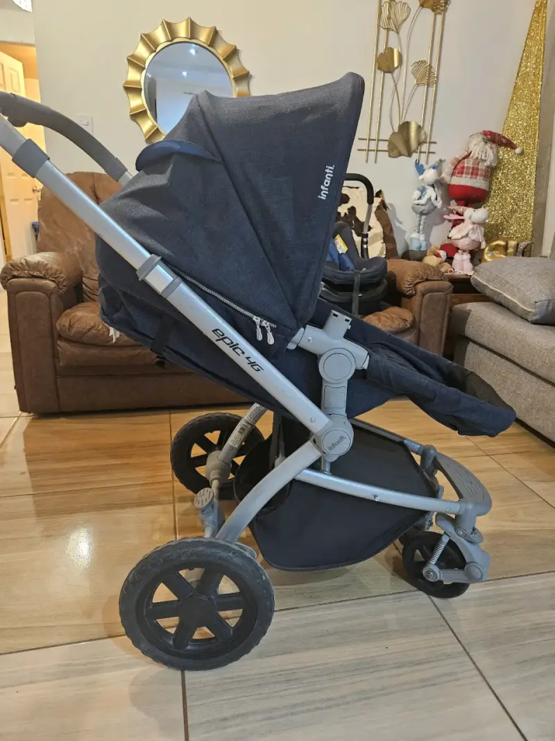 Coche de bebé Infanti con silla de auto - 2