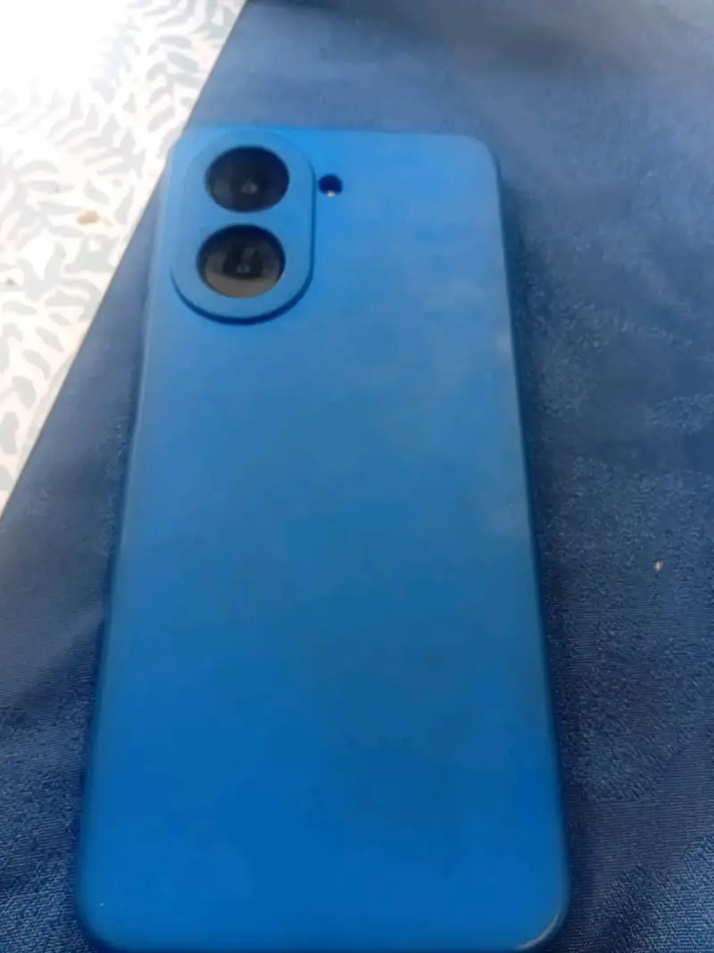 Smartphone modelo Z502Z8RN03L con Android 15 - 2