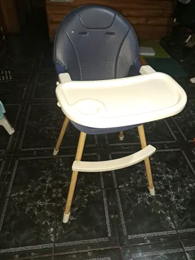 Silla de comer para bebé azul con bandeja - miniatura 2