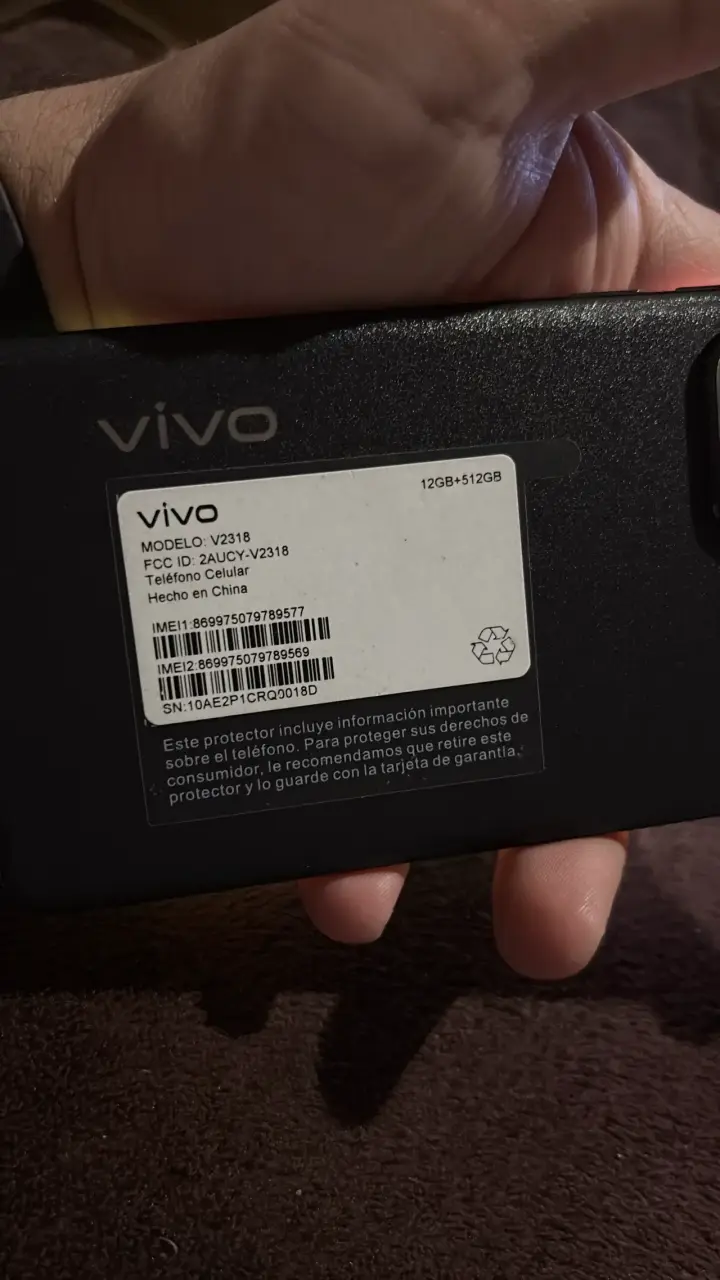 Vivo V30 - 2