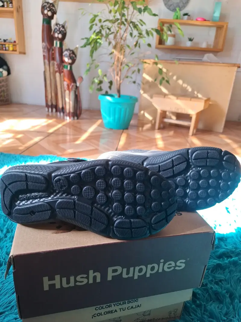 Zapatillas Under Armour para niños talla 33,5 - 3