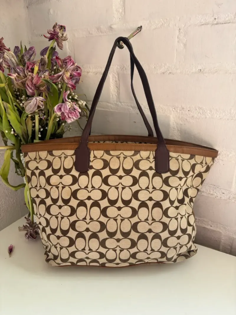 Bolso tote Coach estampado clásico - 2