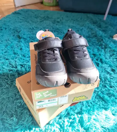 Zapatos escolares Hush Puppies negros talla 30 - miniatura 3