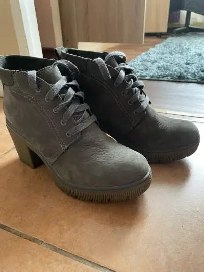 Botines de cuero gris con tacón grueso - miniatura 1