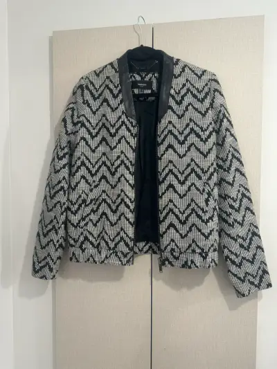 Chaqueta Bomber Mango – Diseño Geométrico - miniatura 1