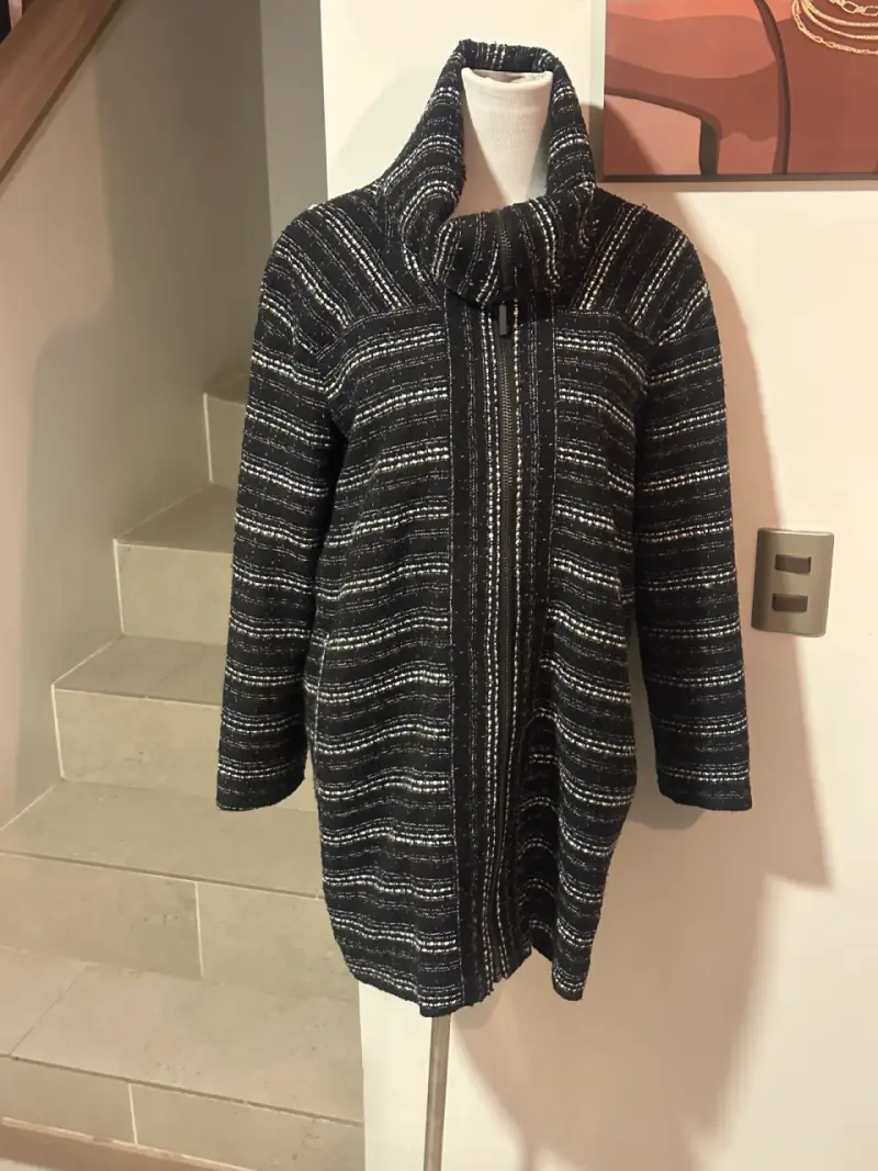 🖤 Abrigo Liola Texturizado oversise – Talla 40 🖤 - 4
