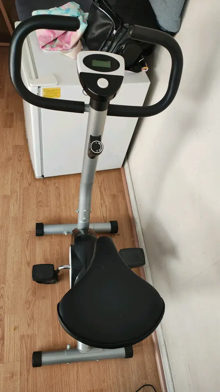 Bicicleta estática compacta - 2