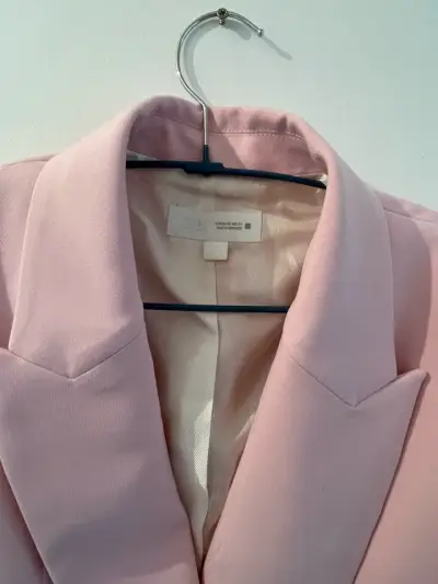 Blazer rosado elegante para mujer - miniatura 4