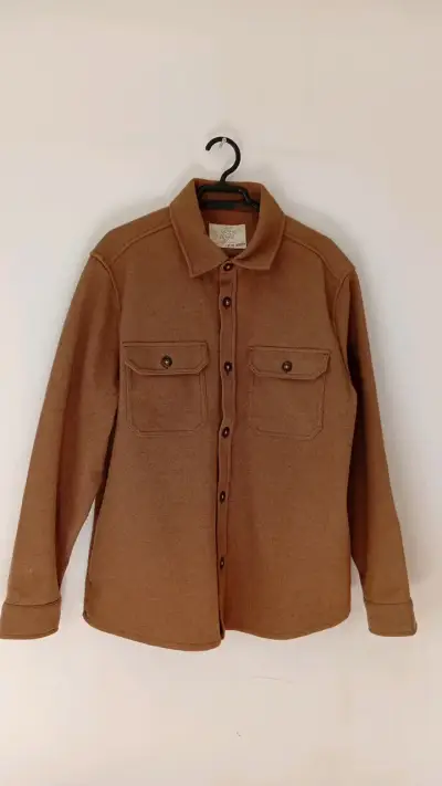 Camisa de lana marrón con bolsillos - miniatura 1