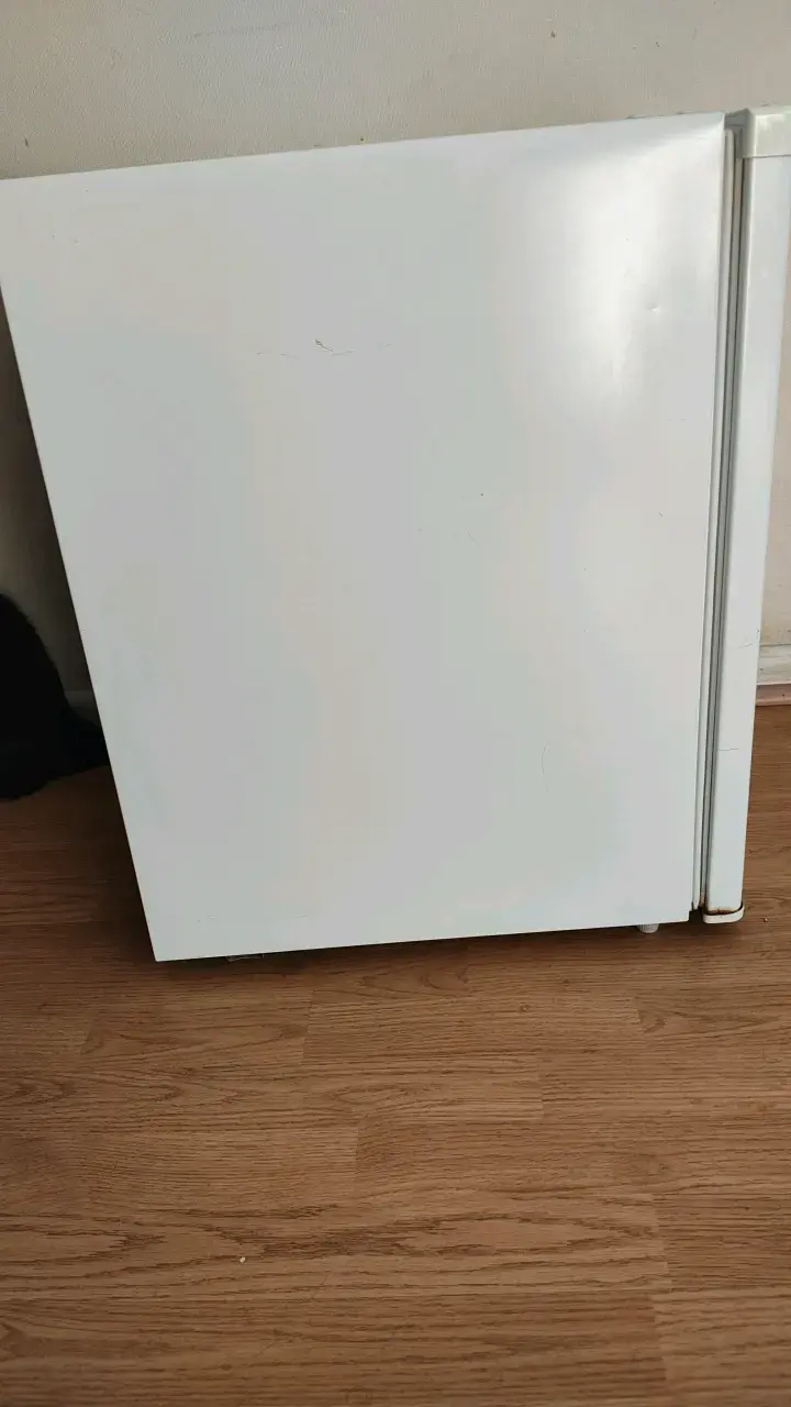 Refrigerador Mademsa compacto A+ - 5