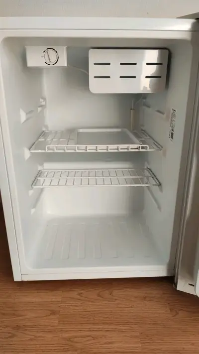 Refrigerador Mademsa compacto A+ - miniatura 6