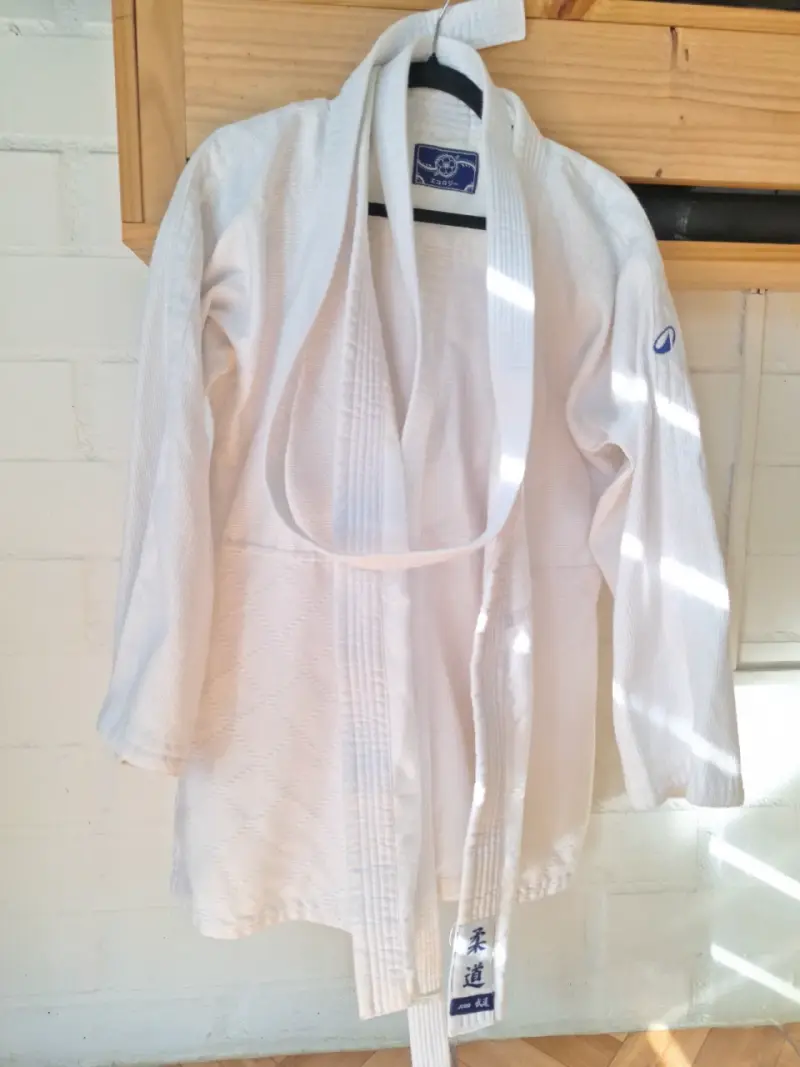 Uniforme de judo unisex medidas 1,63 , talla M ,L - 4