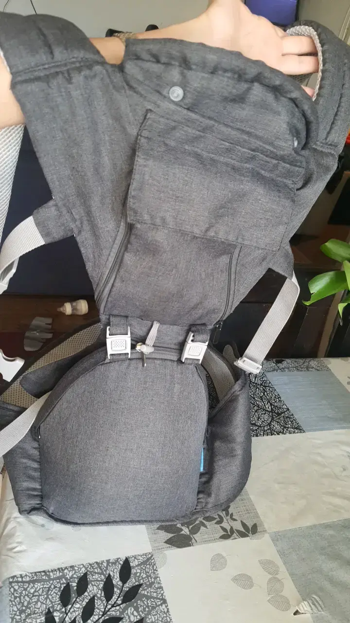 Mochila portabebé ergonómica gris - 1