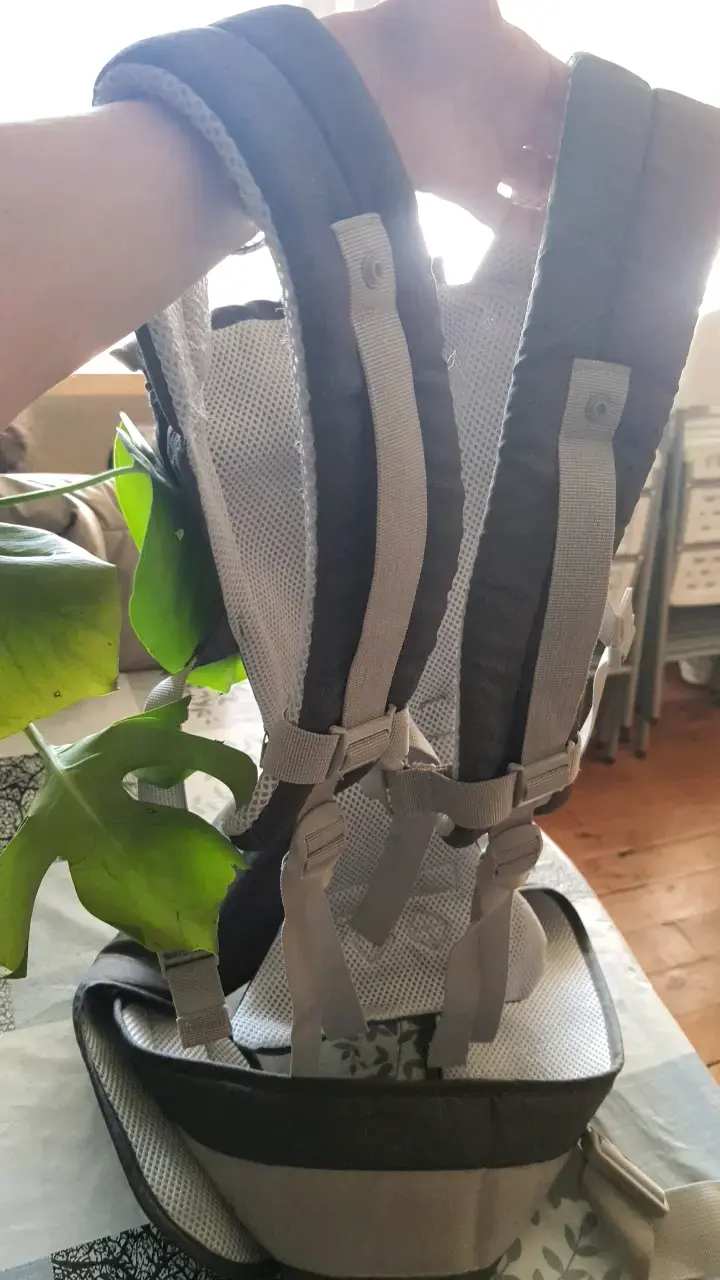 Mochila portabebé ergonómica gris - 2