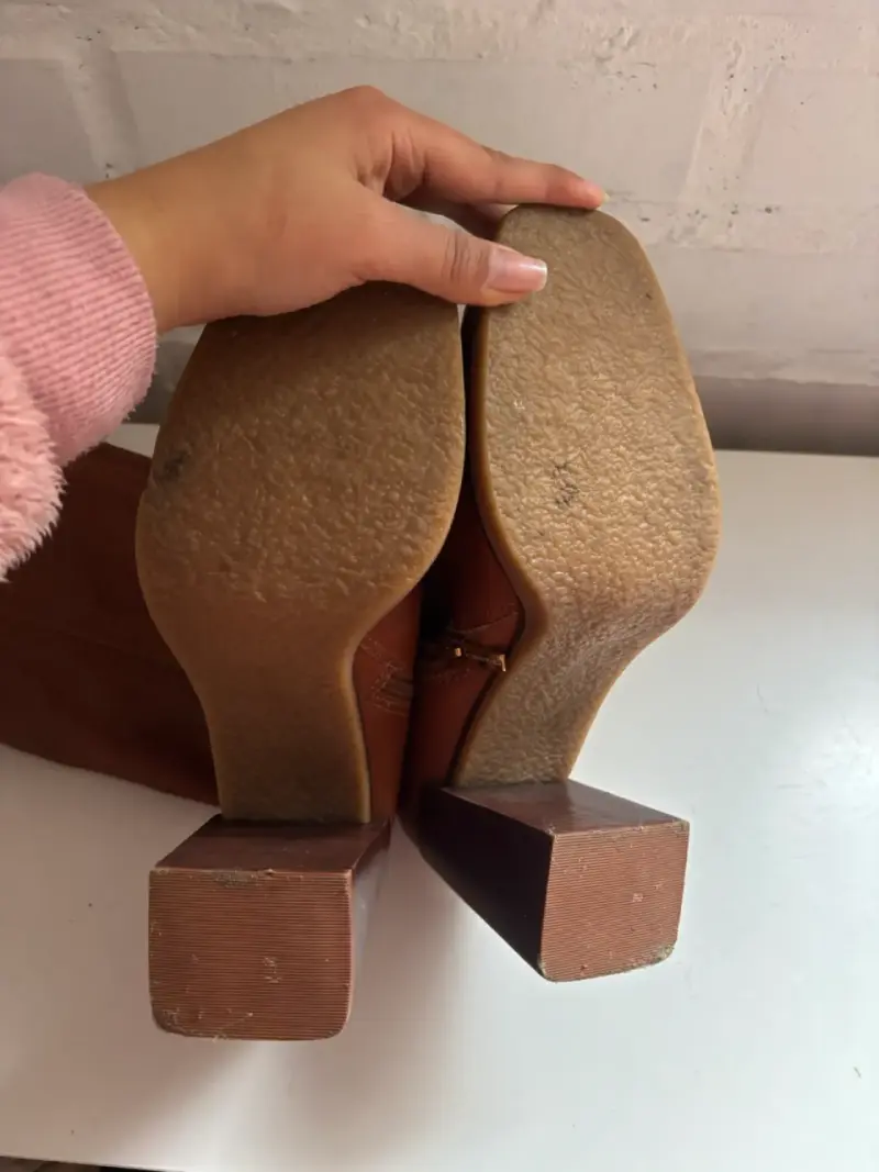 Botas largas de cuero marrón con tacón - 5