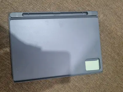 Tablet Lenovo Tab M11 con lápiz y funda - miniatura 4