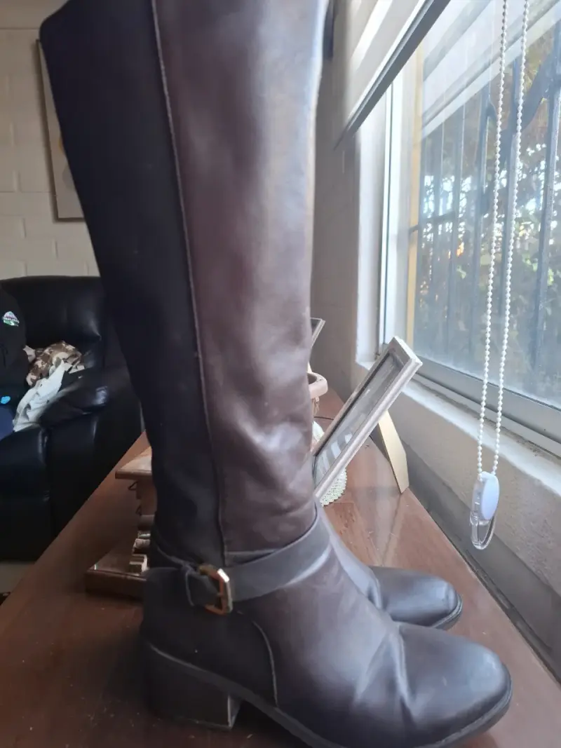 Botas de cuero marrón con hebilla - 1