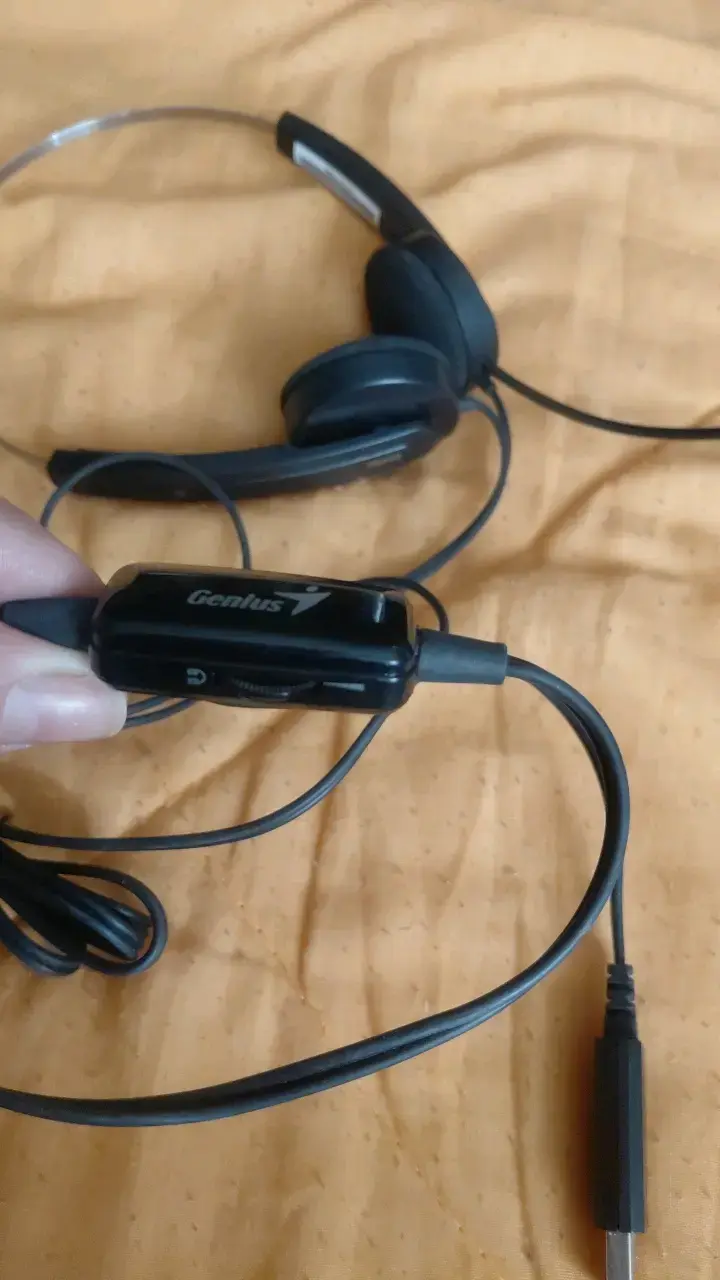 Auriculares Genius con micrófono integrado - 6