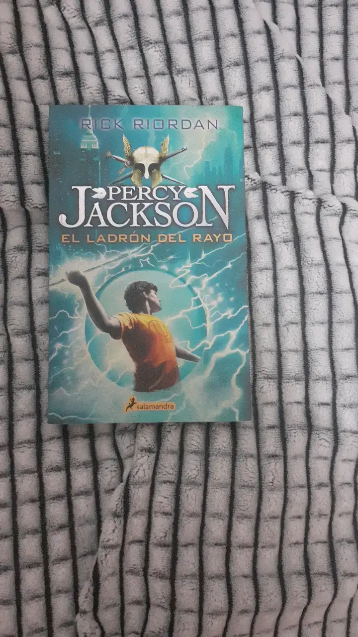 Libro Percy Jackson: El ladrón del rayo