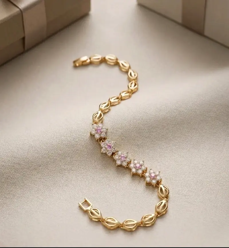 Pulsera con flores de diamantes