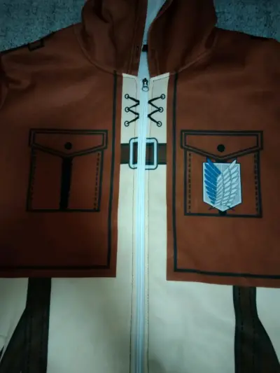 Polerón con capucha de anime estilo militar - miniatura 4