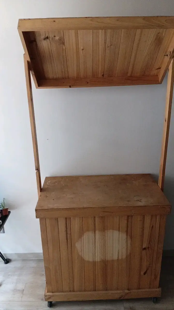 Carrito de madera para eventos con toldo - 1