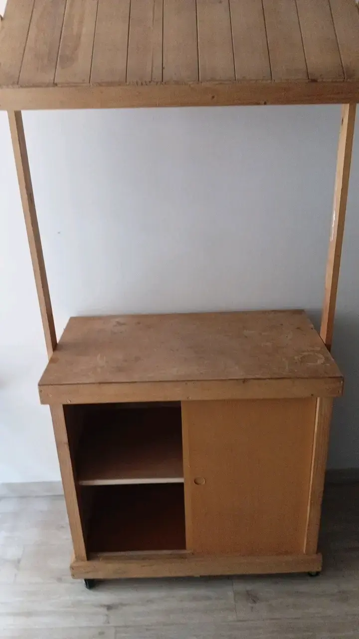 Carrito de madera para eventos con toldo - 2