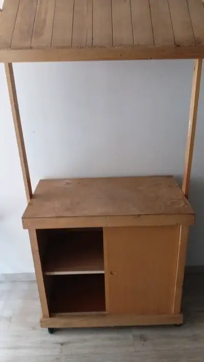 Carrito de madera para eventos con toldo - miniatura 2
